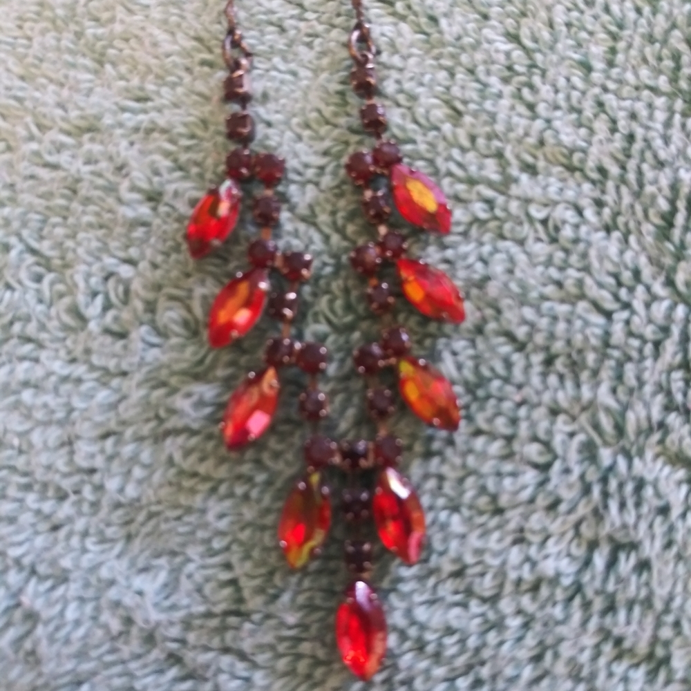 VTG Necklace, Bracelet & Earrings - Picture 4 of 5